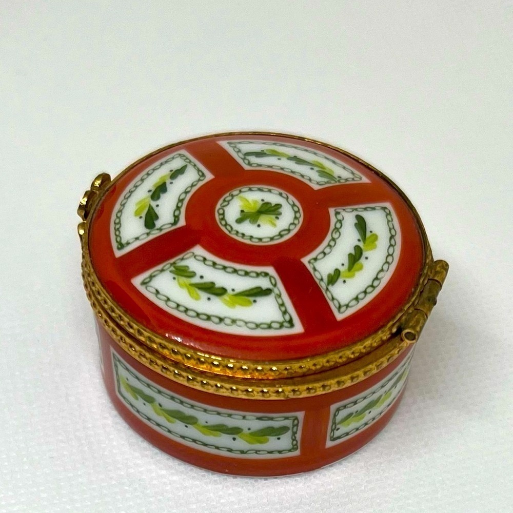 Classic Limoges Box - Picture 5 of 12
